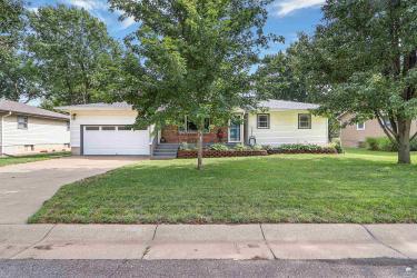 207 Summit Drive - Image# 1